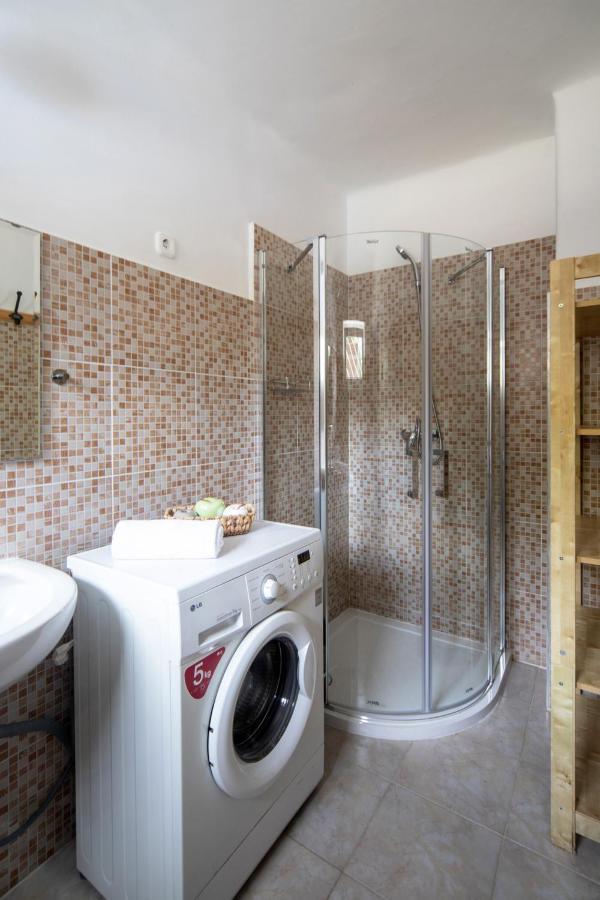 Oliva 8 Fos Balatoni Nyaralo Villa วาลาโตนาคารัทยา ภายนอก รูปภาพ