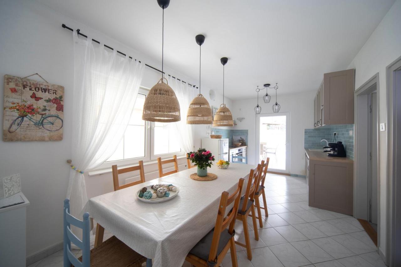 Oliva 8 Fos Balatoni Nyaralo Villa วาลาโตนาคารัทยา ภายนอก รูปภาพ
