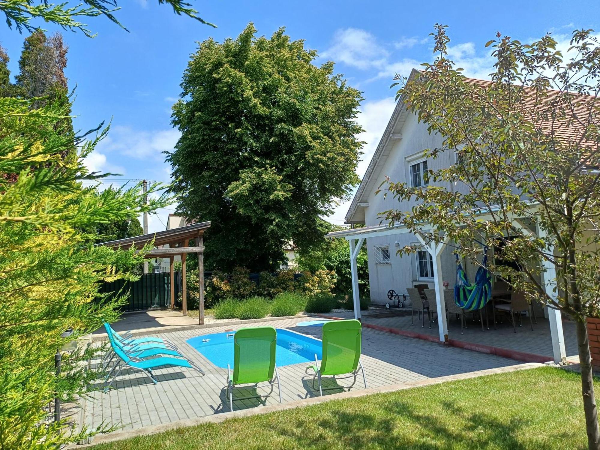 Oliva 8 Fos Balatoni Nyaralo Villa วาลาโตนาคารัทยา ภายนอก รูปภาพ